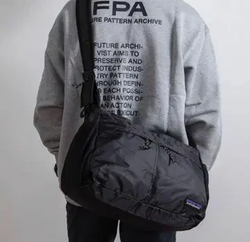 파타고니아(patagonia) 라이트웨이트 트래블 쿠리어 백