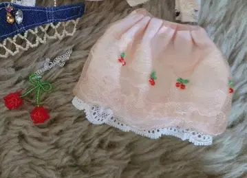 핸드메이드 아웃핏 체리