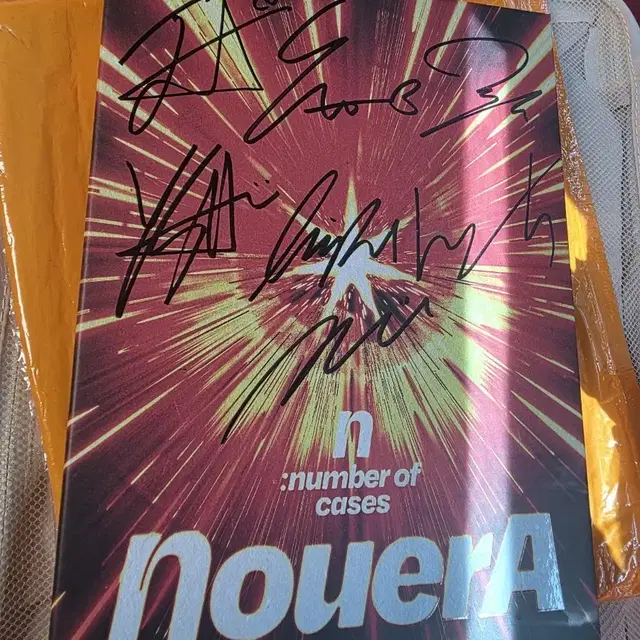 ★非売品◆サインCD◆NouerA◆New is Now ☆非売品◇サインCD◇NouerA◇New is Now 抜け無し/おまけ付】NouerA