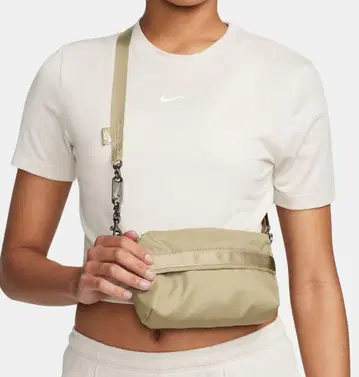 새상품 나이키 NIKE 퓨추라 크로스 바디백