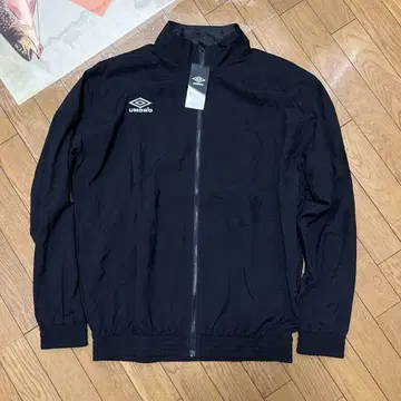 [미사용] UMBRO PRO TRANING 나일론 자켓 블랙