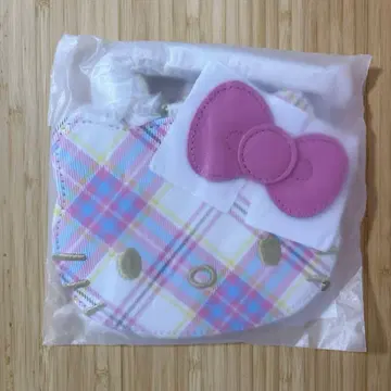 새상품 산리오 헬로키티 패스 케이스 키티