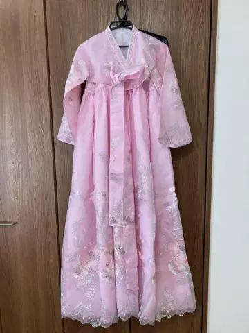 치마저고리 핑크 꽃무늬 자수