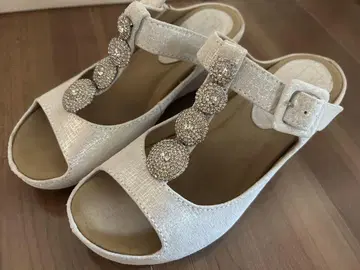 여성 샌들 새상품급 22cm