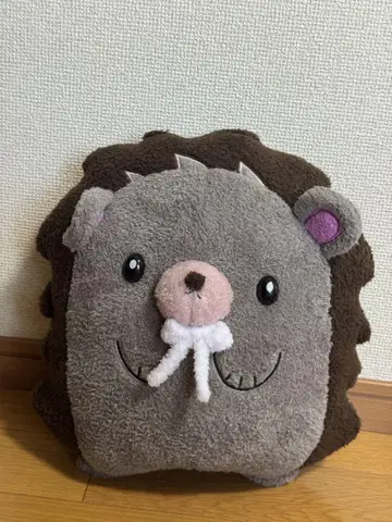 계속 한밤중이면 좋을 텐데. 우니구리 쿠션