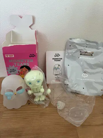 POP MART CRY BABY MONSTER TEARS 피규어