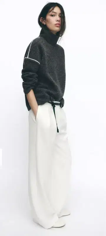 ZARA 대비 파이핑 스웨터