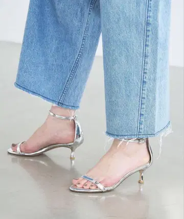LE TALON 르탈론 5cm 호소 스트랩 샌들 실버 23cm