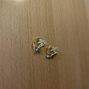 스와로브스키 귀찌