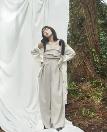 Andequal ribbon shoulder 콤비나이소 택 포함