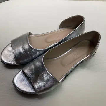 로비고 실버 오픈토 샌들