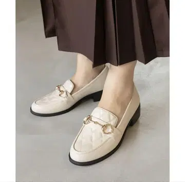 RANDA 퀼팅 로퍼 신발 아이보리