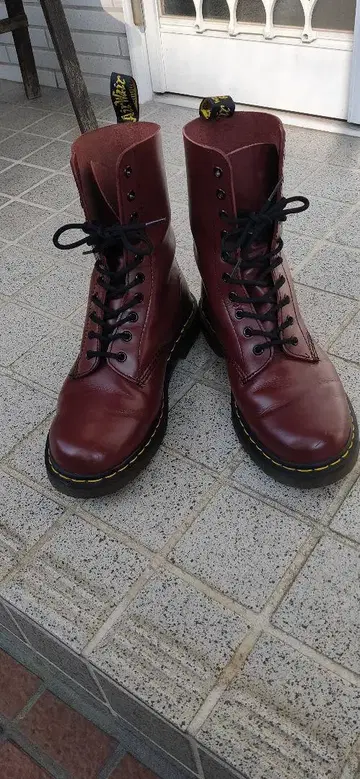Dr. Martens 닥터마틴 27cm 10홀