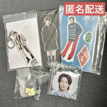 JO1 킨죠 스카이 아크릴 스탠드, 캔뱃지 등 5점