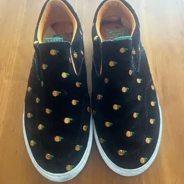 LARRY JUNE LAKAI 스니커즈 27