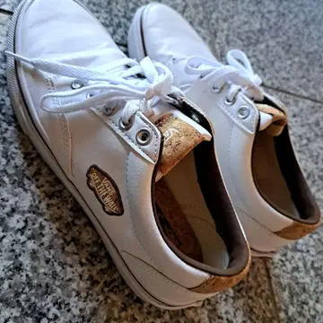 VANS 스니커즈