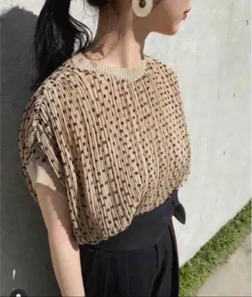 CLANE 도트 자카드 리브 상의