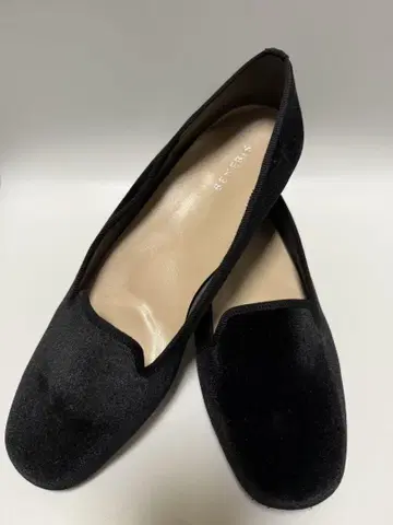 시착만 한 BENEBIS 검정 벨벳풍 발레 슈즈 24.5cm