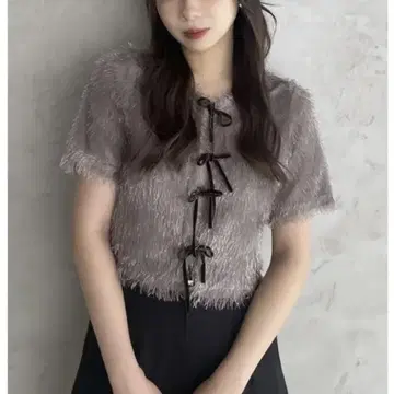 [ 새상품급 ] dazzlin 컴팩트 샤기 리본 컷 풀오버