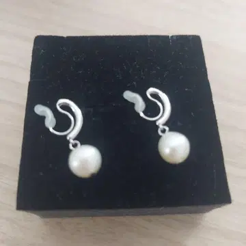 WOJE 담수 펄 후프 귀찌 화이트