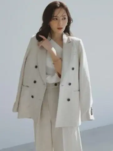 미사용 새상품 아뉴앙스 린넨 더블 테일러드 자켓