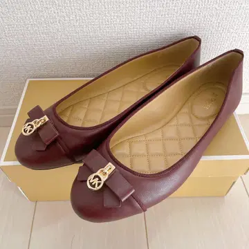 미사용 새상품 MICHAEL KORS 버건디 플랫슈즈 24cm