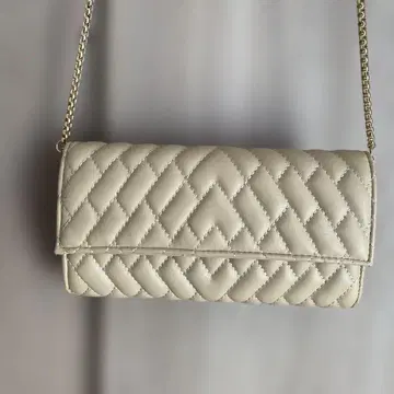 [ZARA] 아이보리 퀼팅 파티 백
