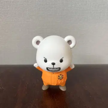화이트 곰 피규어 오렌지 점프수트