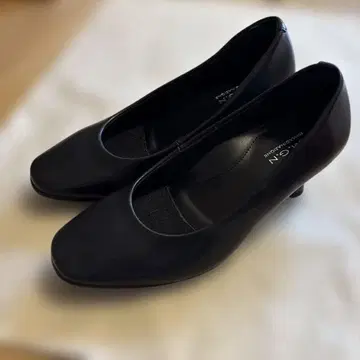 아오야마 양복 블랙 펌프스 22.0cm (약간 크게 나옴)