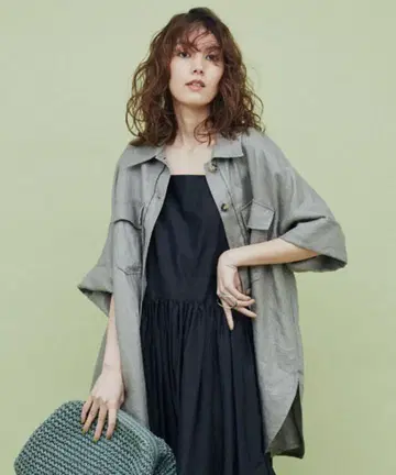 박스 실루엣 반팔 셔츠 자켓