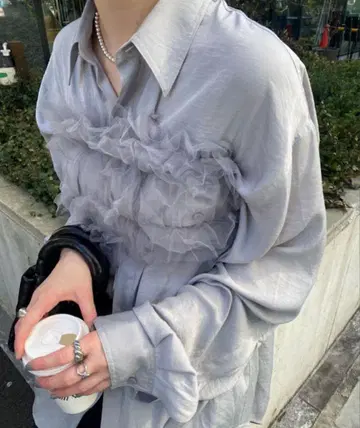 Kastane 끈 포함 튤 뷔스티에 새틴 빅 셔츠