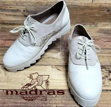 [새상품급] madras 통굽 스니커즈/레이스업 이소재 웨이브 밑창 라메
