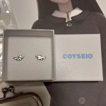 COYSEIO 코이세이오 WING EARRING SILVER 귀걸이