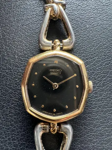 SEIKO 쿼츠 손목시계 블랙 팔각형 1400-6430