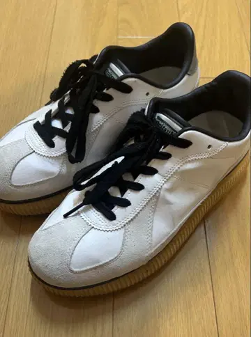 오니츠카타이거 데레시티 26.0