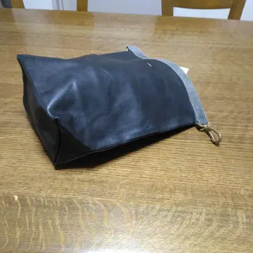 가죽 숄더백 블랙