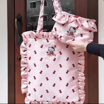 헬로키티 프릴 토트백