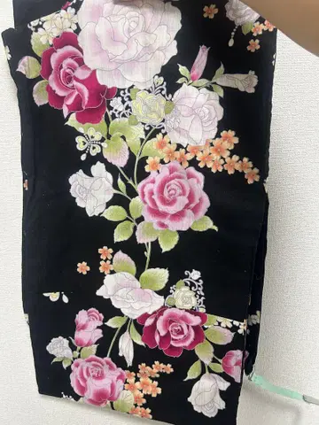 검은 꽃무늬 유카타 단품