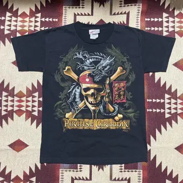 Disney Pirates of the Caribbean 티셔츠