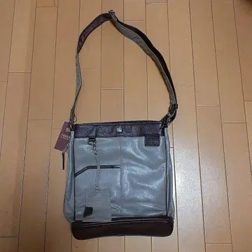TAKEO KIKUCHI 그레이 숄더백 합성 피혁 미사용 택 포함