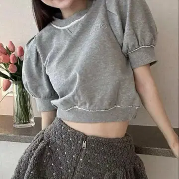 bibiy B.PUFF SWEATSHIRT