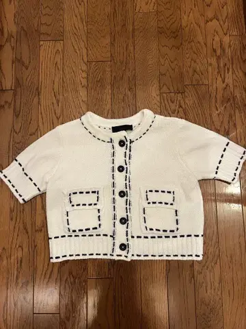 ZARA 스티치 숏 슬리브 니트 자켓