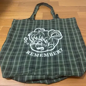 그린 체크 무늬 토트백 REMEMBER