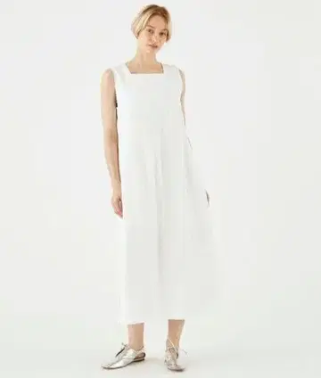 새상품 MACPHEE 코튼 나일론 피케 스퀘어넥 원피스