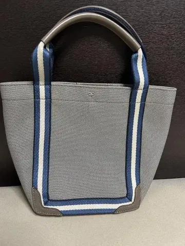 새상품급 안야 힌드마치 Anya Hindmarch 폰트 토트