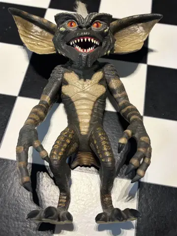 GREMLINS 19inch STRIPE 등신대 스트라이프