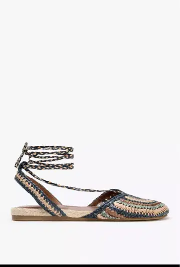 ZARA 땋은 디자인 앵클 스트랩 샌들