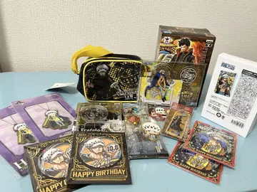 ONE PIECE 트라팔가 로우 굿즈 세트