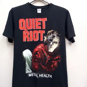 미사용 새상품 QUIET RIOT 메탈 헬스 T셔츠 콰이어트 라이어트