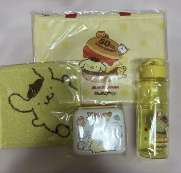 모스버거 폼폼푸딩 콜라보 굿즈 1